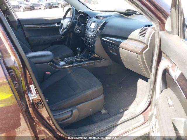 Photo 4 VIN: 5XYKTDA78FG550729 - KIA SORENTO 