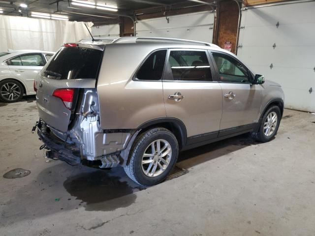 Photo 2 VIN: 5XYKTDA79FG580807 - KIA SORENTO LX 