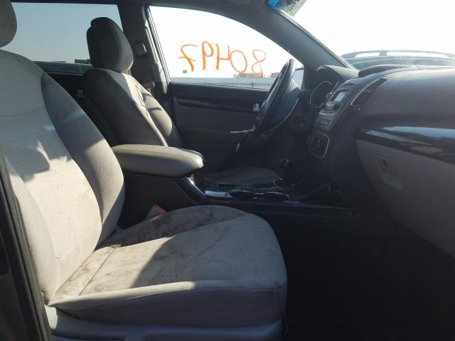 Photo 4 VIN: 5XYKTDA79FG584016 - KIA SORENTO LX 