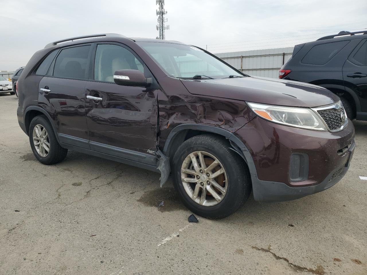 Photo 3 VIN: 5XYKTDA79FG601316 - KIA SORENTO 