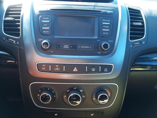 Photo 8 VIN: 5XYKTDA7XEG462165 - KIA SORENTO LX 