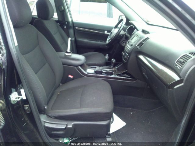 Photo 4 VIN: 5XYKTDA7XEG482089 - KIA SORENTO 