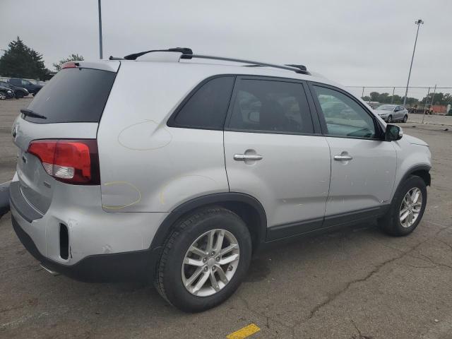 Photo 2 VIN: 5XYKTDA7XEG549404 - KIA SORENTO LX 