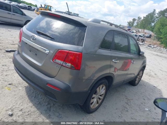 Photo 3 VIN: 5XYKU3A10BG033583 - KIA SORENTO 