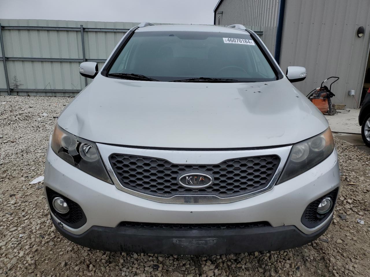 Photo 4 VIN: 5XYKU3A11BG029882 - KIA SORENTO 