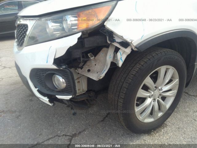 Photo 5 VIN: 5XYKU3A11BG068794 - KIA SORENTO 