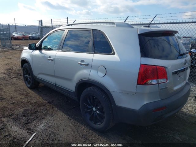 Photo 2 VIN: 5XYKU3A14BG017595 - KIA SORENTO 