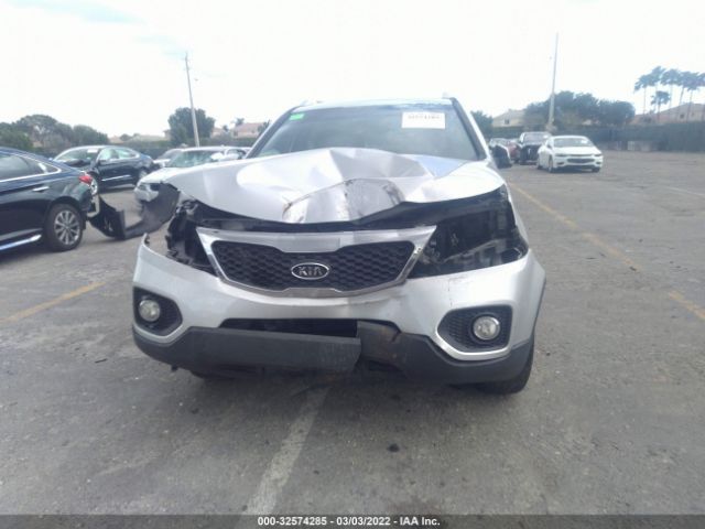 Photo 5 VIN: 5XYKU3A15BG100811 - KIA SORENTO 