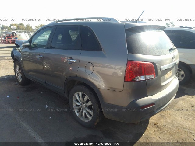 Photo 2 VIN: 5XYKU3A17BG032852 - KIA SORENTO 