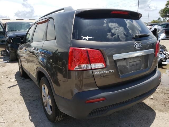 Photo 2 VIN: 5XYKU3A62DG419565 - KIA SORENTO EX 