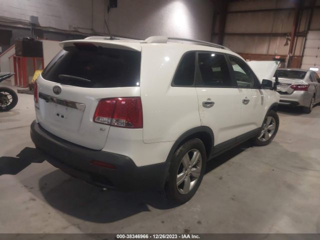 Photo 3 VIN: 5XYKU3A64CG256576 - KIA SORENTO 