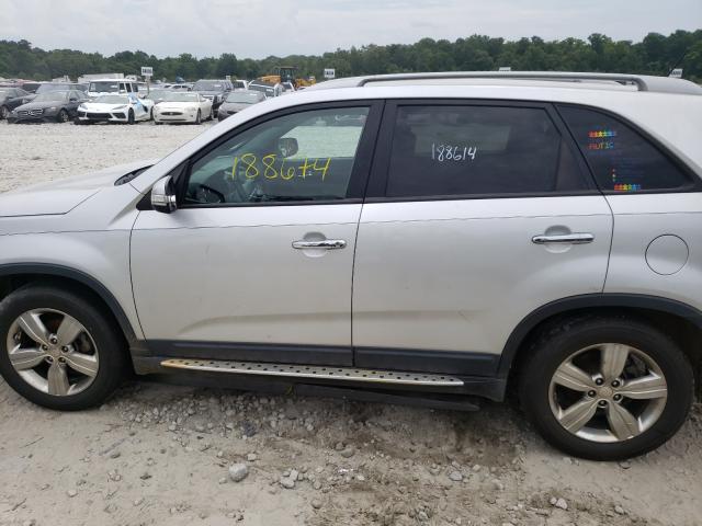 Photo 8 VIN: 5XYKU3A6XCG255240 - KIA SORENTO EX 