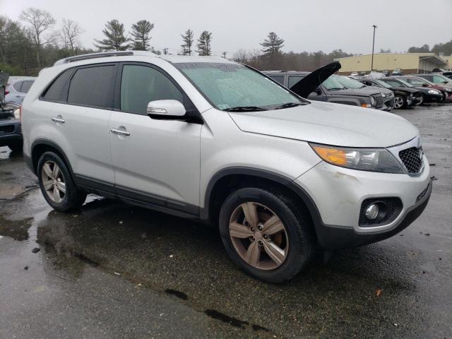 Photo 3 VIN: 5XYKU3A6XDG396813 - KIA SORENTO 