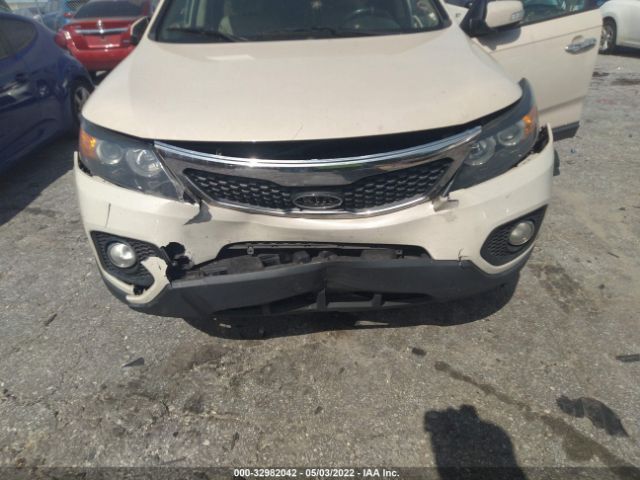 Photo 5 VIN: 5XYKU4A10BG019186 - KIA SORENTO 