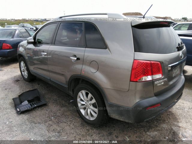 Photo 2 VIN: 5XYKU4A10BG089500 - KIA SORENTO 