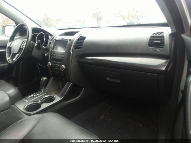 Photo 4 VIN: 5XYKU4A13BG093752 - KIA SORENTO 