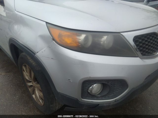 Photo 5 VIN: 5XYKU4A13BG093752 - KIA SORENTO 