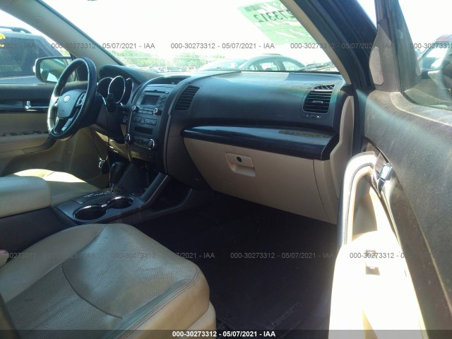 Photo 4 VIN: 5XYKU4A13BG115197 - KIA SORENTO 