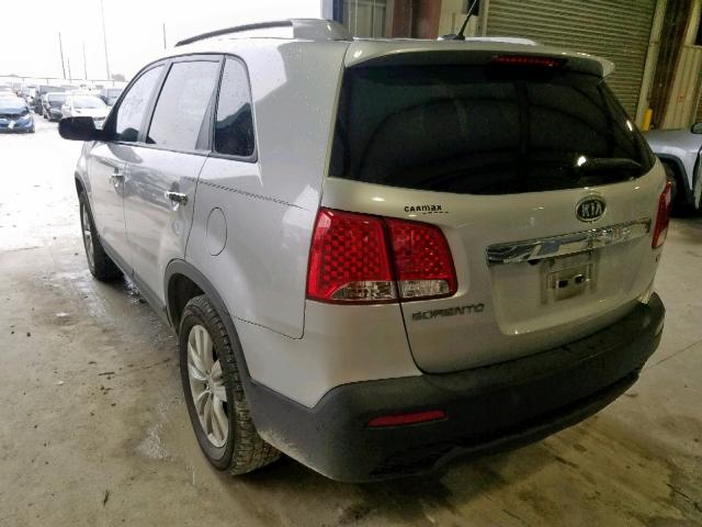 Photo 2 VIN: 5XYKU4A13BG179000 - KIA SORENTO 