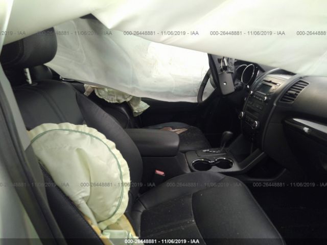 Photo 4 VIN: 5XYKU4A15BG172761 - KIA SORENTO 