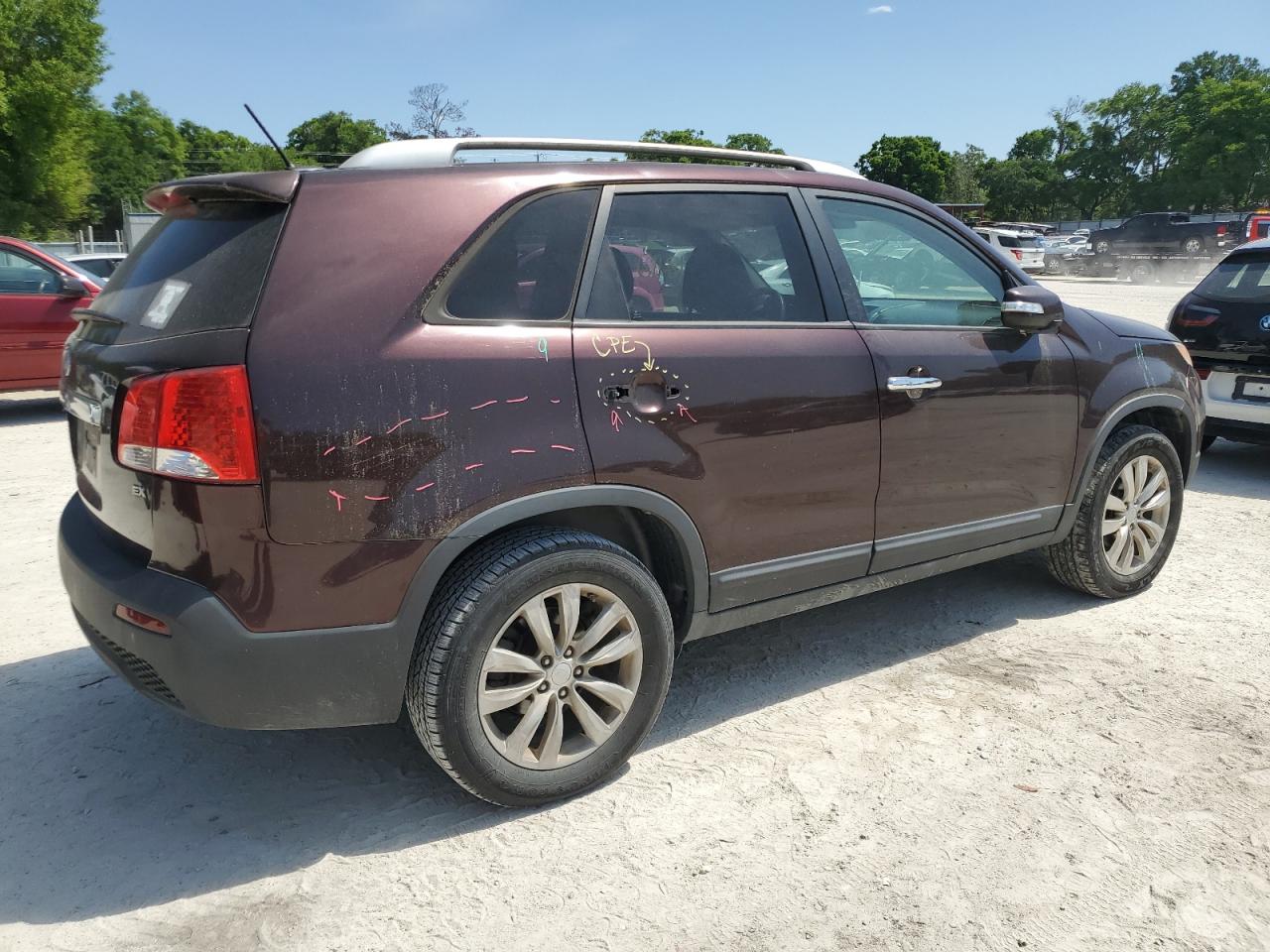 Photo 2 VIN: 5XYKU4A18BG081094 - KIA SORENTO 