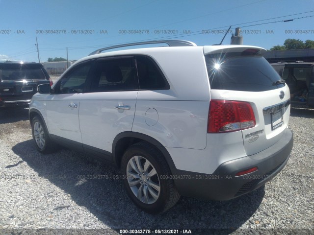 Photo 2 VIN: 5XYKU4A22BG015682 - KIA SORENTO 