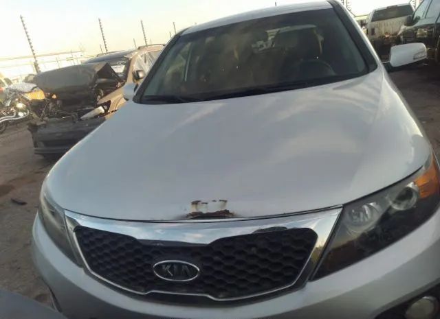 Photo 5 VIN: 5XYKU4A22BG025323 - KIA SORENTO 