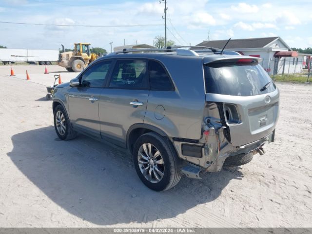 Photo 2 VIN: 5XYKU4A22BG182432 - KIA SORENTO 