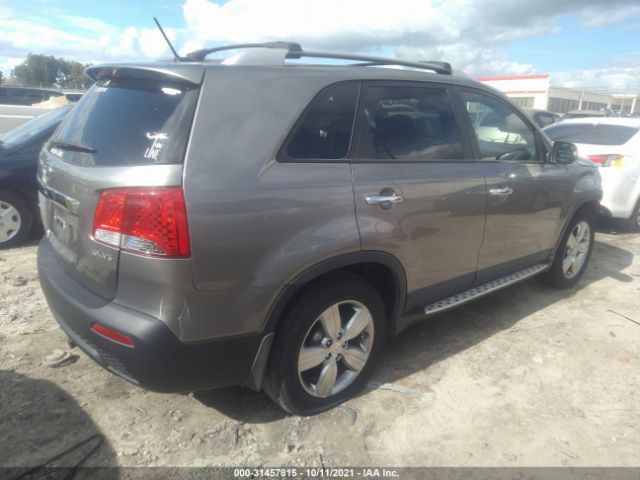 Photo 3 VIN: 5XYKU4A22CG256188 - KIA SORENTO 