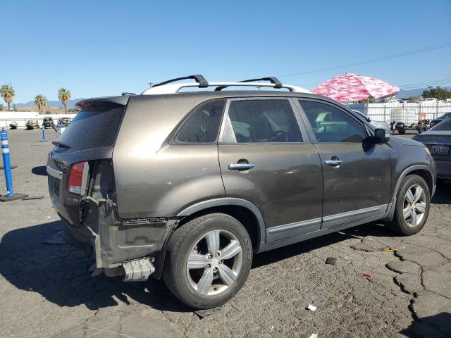 Photo 2 VIN: 5XYKU4A22DG329691 - KIA SORENTO EX 