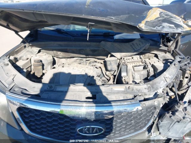 Photo 9 VIN: 5XYKU4A23CG207484 - KIA SORENTO 