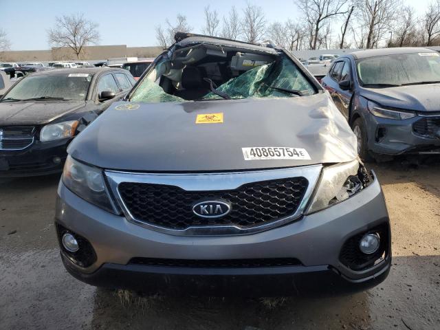 Photo 4 VIN: 5XYKU4A24BG034461 - KIA SORENTO 