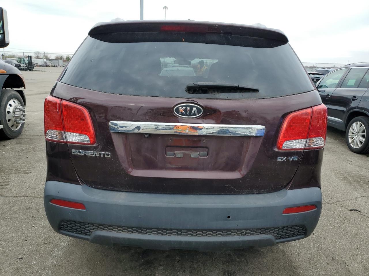 Photo 5 VIN: 5XYKU4A24BG041460 - KIA SORENTO 