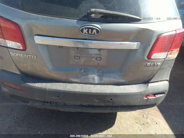 Photo 5 VIN: 5XYKU4A26BG010923 - KIA SORENTO 