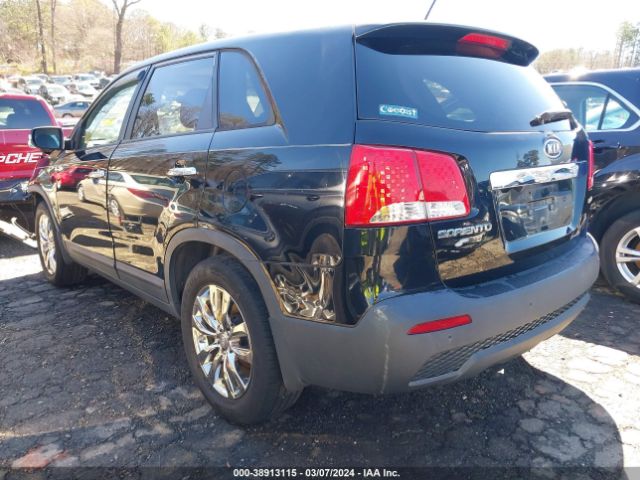 Photo 2 VIN: 5XYKU4A28BG023169 - KIA SORENTO 