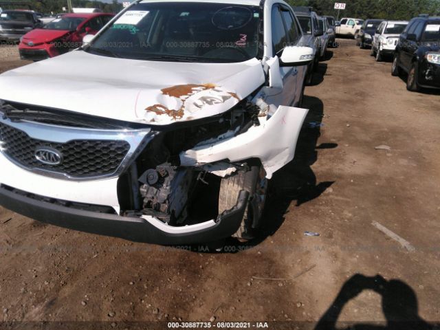 Photo 5 VIN: 5XYKU4A29BG023472 - KIA SORENTO 