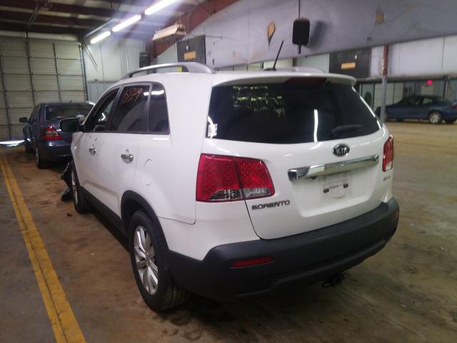 Photo 2 VIN: 5XYKU4A29BG075104 - KIA SORENTO EX 