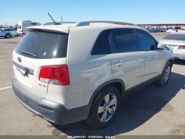 Photo 3 VIN: 5XYKU4A29CG234303 - KIA SORENTO 