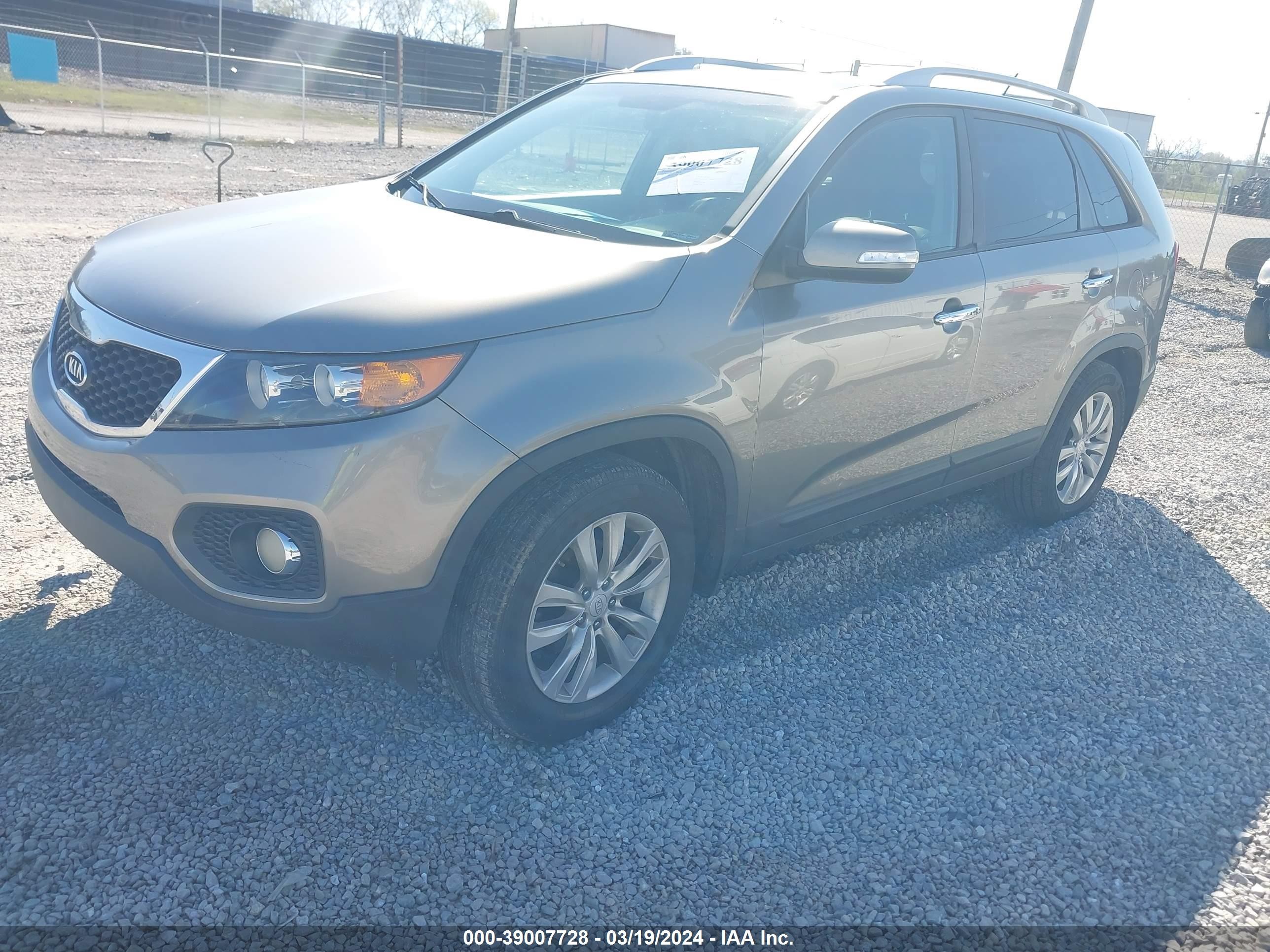 Photo 1 VIN: 5XYKU4A2XBG034173 - KIA SORENTO 