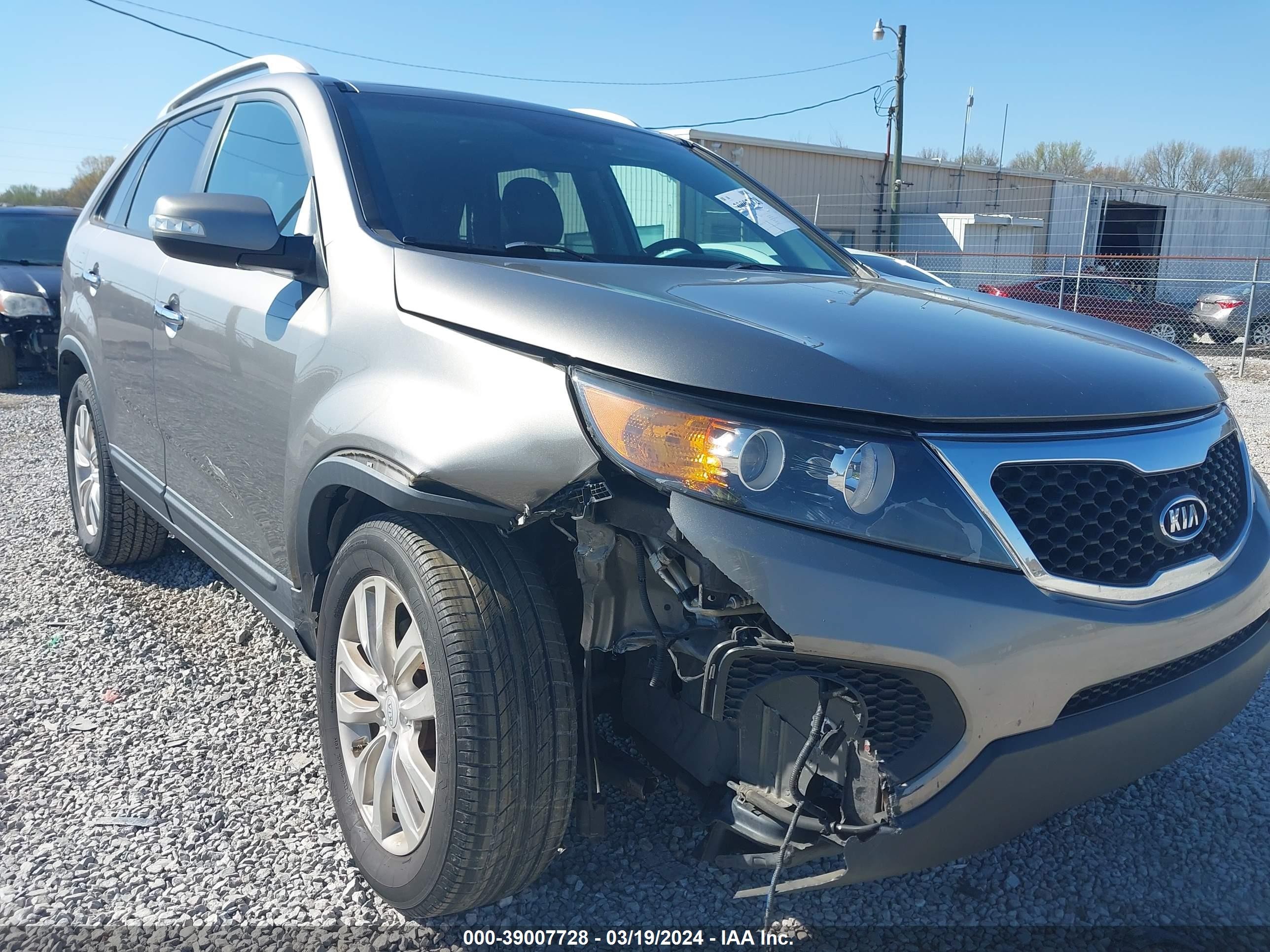 Photo 5 VIN: 5XYKU4A2XBG034173 - KIA SORENTO 