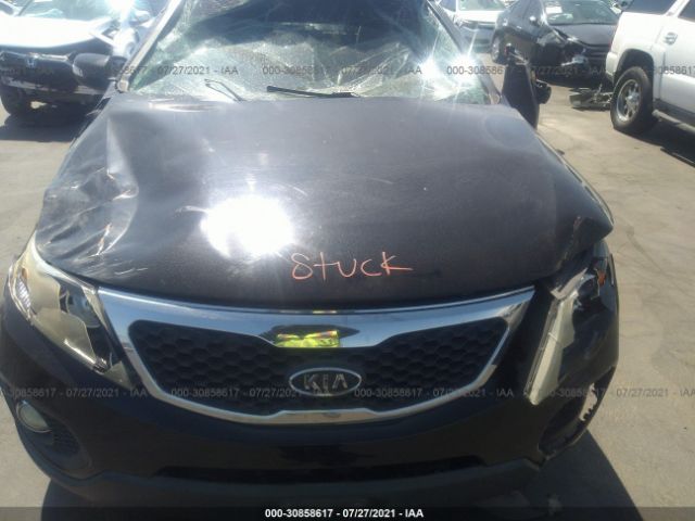 Photo 9 VIN: 5XYKU4A2XBG038644 - KIA SORENTO 