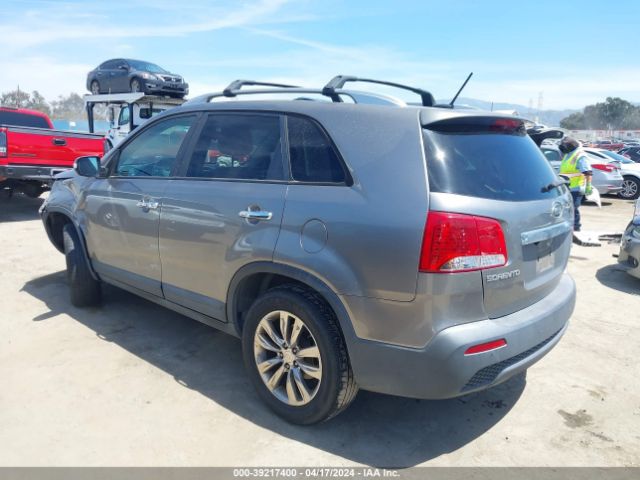 Photo 2 VIN: 5XYKU4A2XBG046047 - KIA SORENTO 