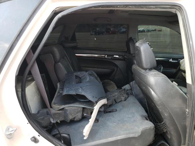 Photo 9 VIN: 5XYKU4A2XBG112564 - KIA SORENTO EX 