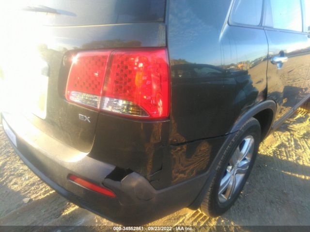 Photo 5 VIN: 5XYKU4A60DG330597 - KIA SORENTO 