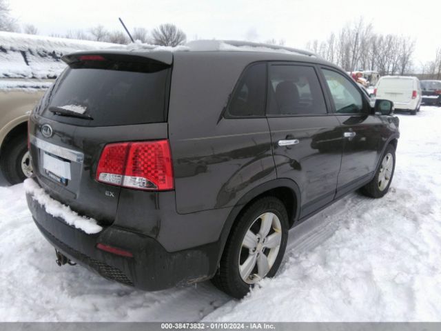 Photo 3 VIN: 5XYKU4A64DG417760 - KIA SORENTO 