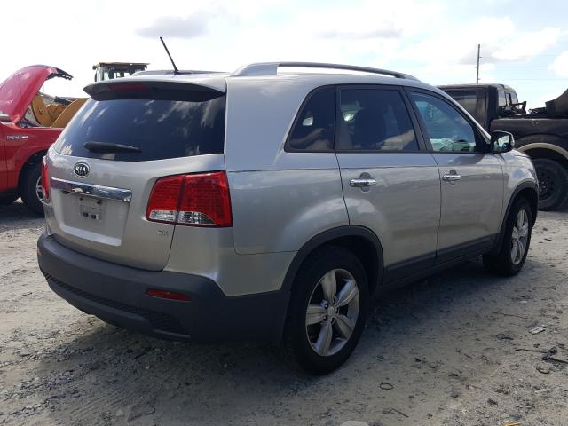 Photo 3 VIN: 5XYKU4A6XDG420422 - KIA SORENTO EX 