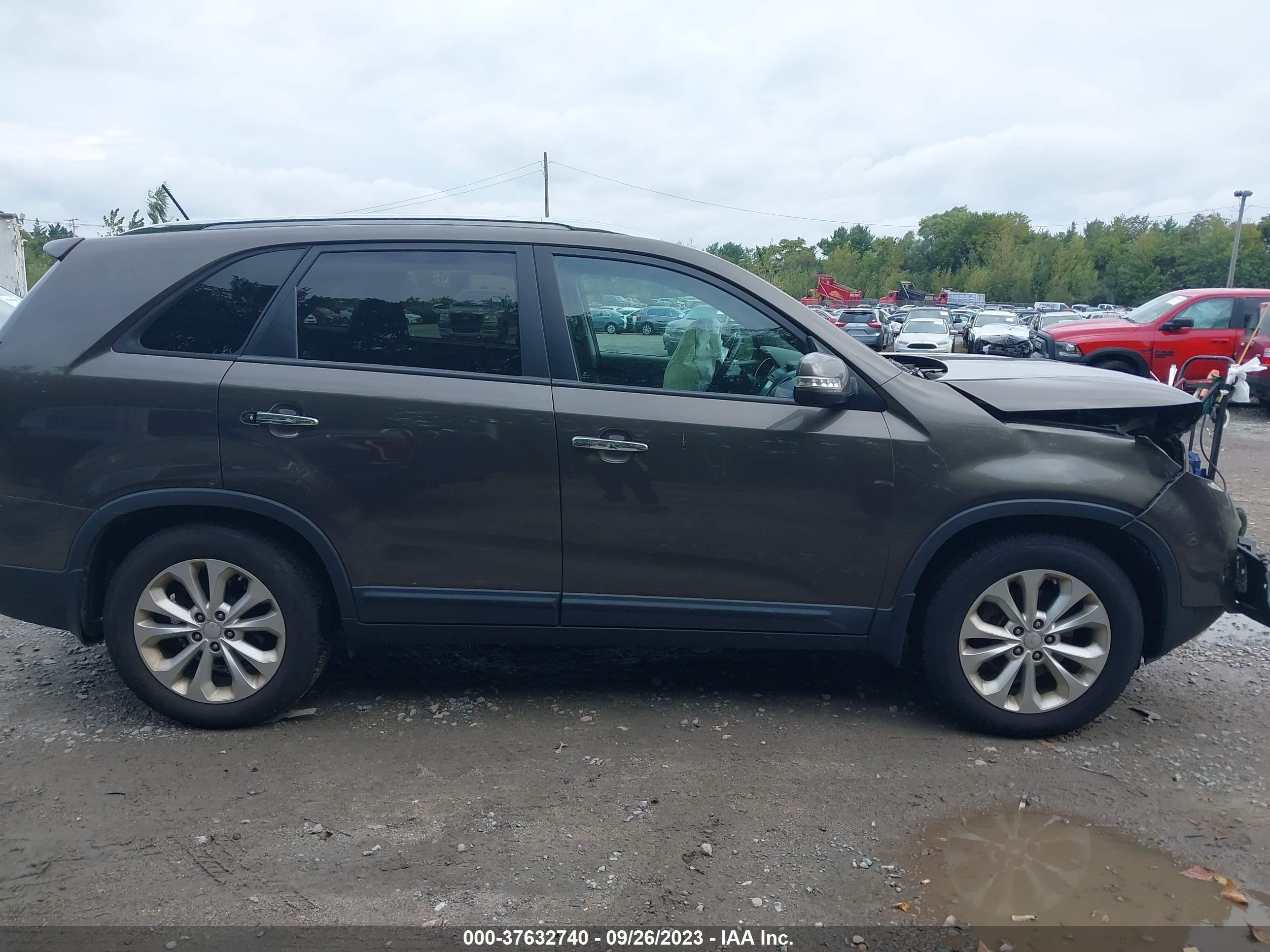 Photo 12 VIN: 5XYKU4A70EG491123 - KIA SORENTO 