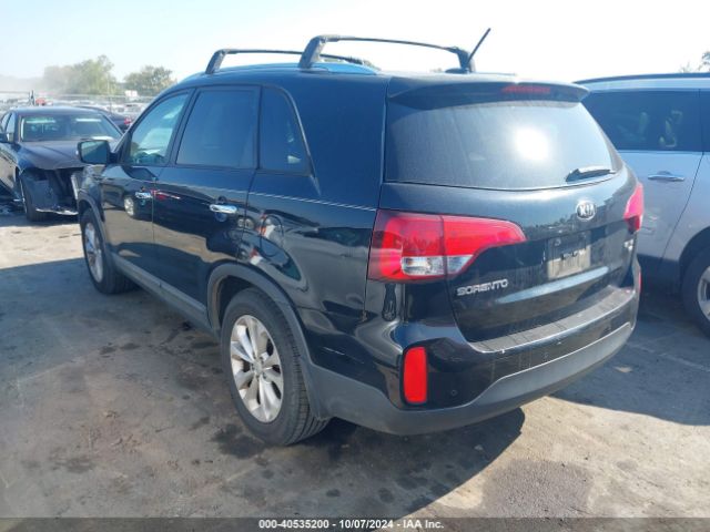 Photo 2 VIN: 5XYKU4A71FG557387 - KIA SORENTO 