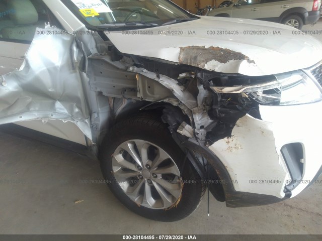 Photo 5 VIN: 5XYKU4A71FG618575 - KIA SORENTO 