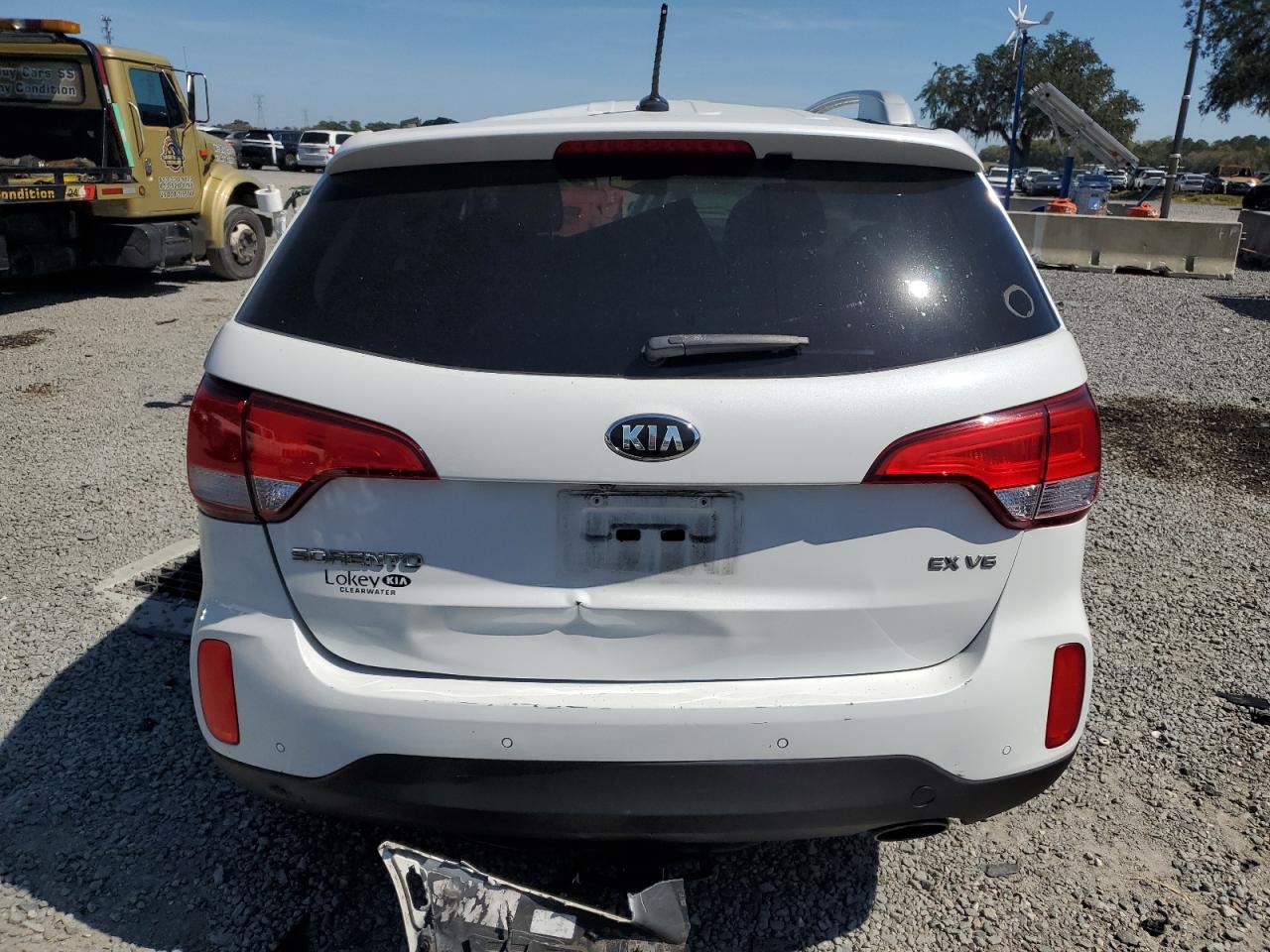 Photo 5 VIN: 5XYKU4A71FG656842 - KIA SORENTO 